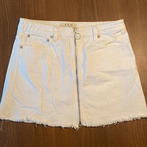 Free people white zip up skirt size 28